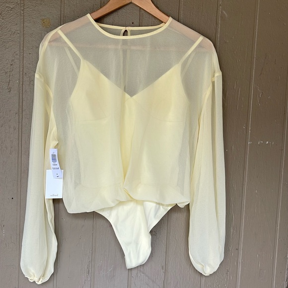 Aritzia Wilfred Talmont bodysuit blouse in butter yellow Jaime beurre - Picture 2 of 7